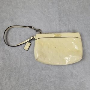 Coach Women's Wrislet Wallet Clutch Beige